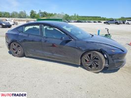 Tesla Model 3 2025