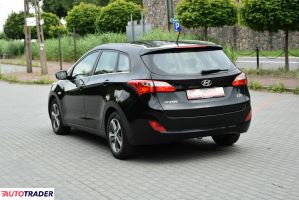 Hyundai i30 2015 1.4 99 KM