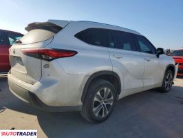 Toyota Highlander 2020 3