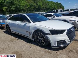 Audi A8 2021 3