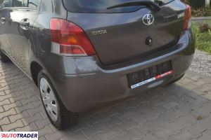 Toyota Yaris 2009 1.0 70 KM