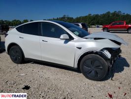 Tesla Model Y 2026