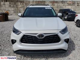 Toyota Highlander 2022 3