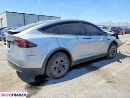 Tesla Model X 2026