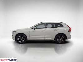 Volvo XC60 2022 2.0 197 KM