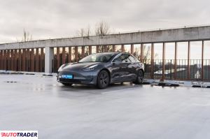 Tesla Model 3 2019 434 KM