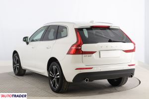 Volvo XC60 2020 2.0 194 KM