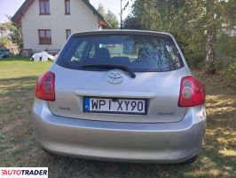 Toyota Auris 2008 1.4 90 KM