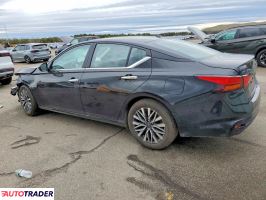 Nissan Altima 2025 2
