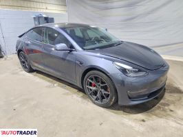 Tesla Model 3 2022
