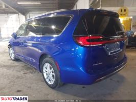 Chrysler Pacifica 2021 3