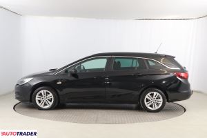 Opel Astra 2017 1.6 108 KM