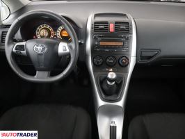Toyota Auris 2010 1.3 97 KM
