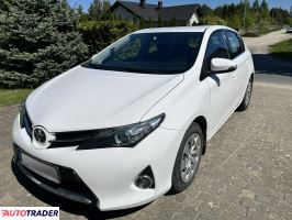 Toyota Auris 2015 1.6 132 KM Toyota Auris 2015 1.6 132 KM