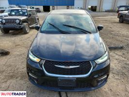 Chrysler Pacifica 2022 3