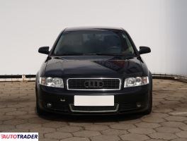 Audi A4 2001 2.0 128 KM