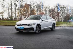 Volkswagen Passat 2021 1.4 214 KM