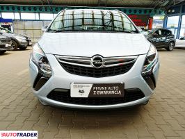 Opel Zafira 2016 1.4 140 KM