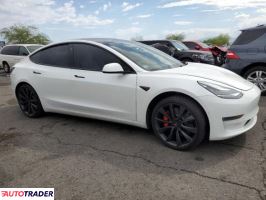 Tesla Model 3 2020