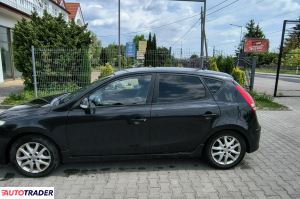 Hyundai i30 2011 1.4 109 KM