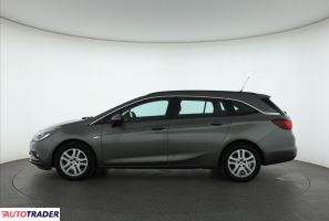 Opel Astra 2017 1.4 147 KM