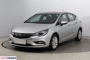 Opel Astra 2018 1.4 123 KM