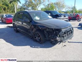 Audi Q7 2021 3