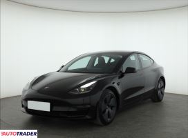 Tesla Model 3 2021 434 KM