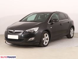 Opel Astra 2011 1.4 138 KM