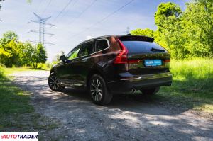 Volvo XC60 2019 2.0 194 KM