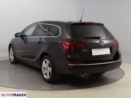 Opel Astra 2014 2.0 162 KM