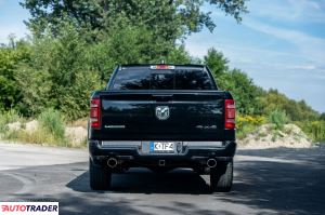 Dodge Ram 2021 5.7 390 KM