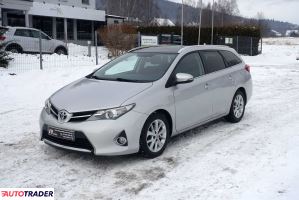 Toyota Auris 2014 1.4 90 KM