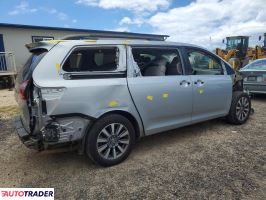 Toyota Sienna 2020 3