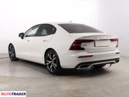 Volvo S60 2019 2.0 187 KM