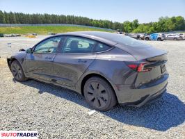 Tesla Model 3 2025