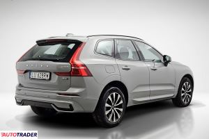 Volvo XC60 2023 2.0 197 KM