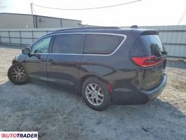 Chrysler Pacifica 2022 3