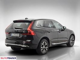 Volvo XC60 2022 2.0 197 KM