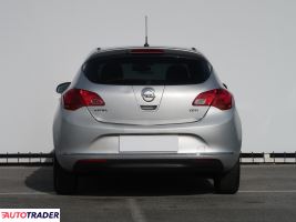 Opel Astra 2015 1.6 108 KM