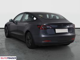Tesla Model 3 2021 434 KM