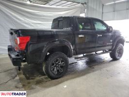 Nissan Titan 2021 5