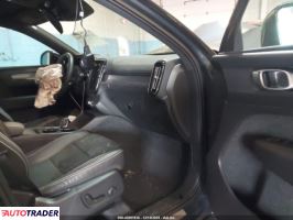 Volvo XC40 2022 2