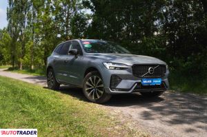 Volvo XC60 2022 2.0 194 KM