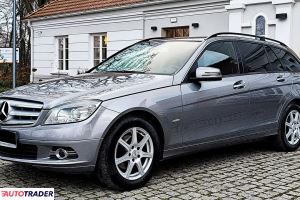Mercedes C-klasa 2009 2.1 136 KM