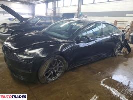 Tesla Model 3 - zobacz ofertę