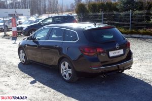 Opel Astra 2014 2.0 195 KM