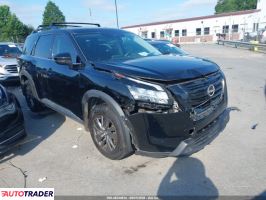 Nissan Pathfinder 2022 3