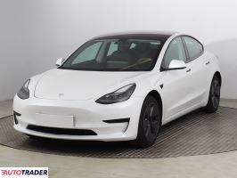 Tesla Model 3 2022 278 KM