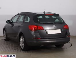 Opel Astra 2010 2.0 158 KM